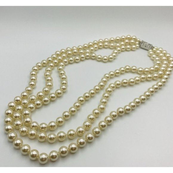 Necklace 3 strand pearl necklace by JBK Jaqueline Kennedy - Picture 2 of 5